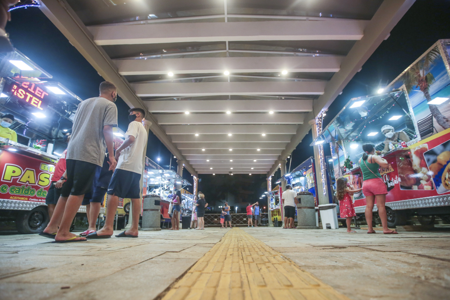 Feira do bairro Caçara Turismo Praia Grande